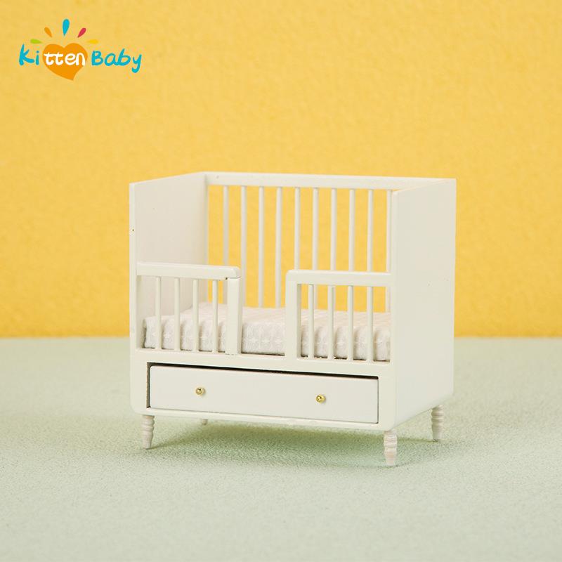 1:12 Miniature White Wood Baby - Baby Nursery Storage avaliação e preço