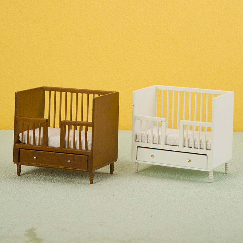 1:12 Miniature White Wood Baby - Baby Nursery Storage avaliação e preço